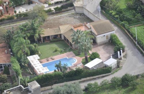 Torre Colonna-sperone Villa | Villa Cocus