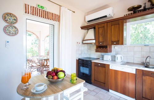Mires Villa | Villa Dafni