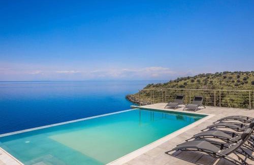 Eleios-Pronnoi Villa | Villa Dafnidi