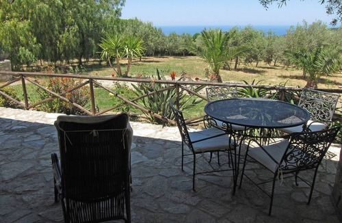 Collesano Villa | Villa Degli Ulivi with Sea View and Wi-Fi, Pet-Friendly