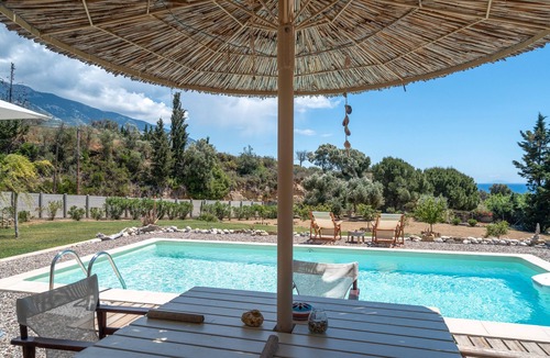 Karavados Villa | Villa 'Driftwood' with Sea View, Wi-Fi and Air Conditioning