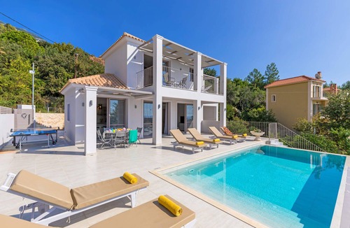 Argostoli Town Villa | Villa Effi Lourdata