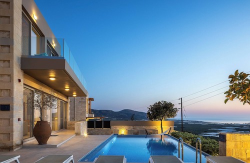 Limeniskos Villa | Villa Elpida Sea view & heated* pool!