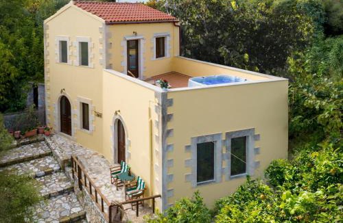 Provarma Villa | Villa Erontas - private heated jacuzzi