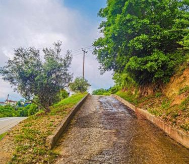 Edessa Villa | Villa Etheras - Nested between Nature by Amazing View - 5 mins from Edessa