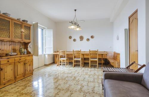 Belpasso Apartment | Villa Etna Pool & Seaview by Wonderful Italy