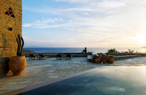 Batsi House | Villa Gaia, Beachfront, Plunge Pool & Sunset by Explore Andros
