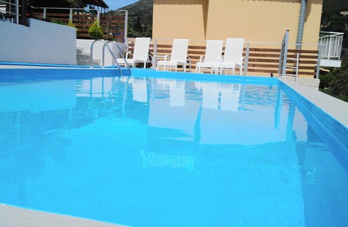 Ratzakli Villa | Villa George Sunrice .3br .private Pool .free Parking .sea Views