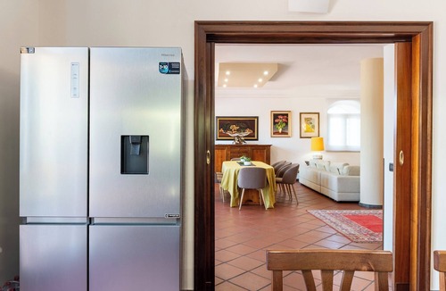 Aci Sant'Antonio House | Villa Gialla Private Padel Court