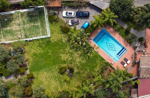 Aci Sant'Antonio House | Villa Gialla Private Padel Court