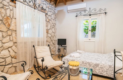 Marathias Villa | Villa Helona with private pool