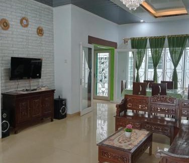 Berastagi Villa | Villa Highland No 8 UU Berastagi View