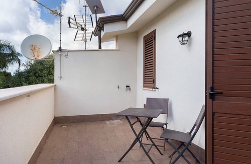 Citta del Mare Villa | Villa Hope just steps from the sea