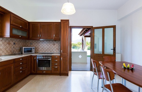 Achlades Villa | Villa in Crete with Private Pool & Beaches Nearby