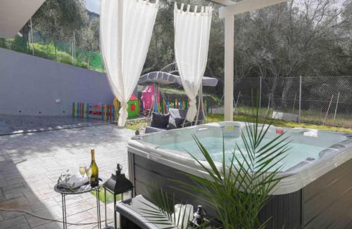 Notos Villa | Villa in Messonghi with Pool and Sea Nearby