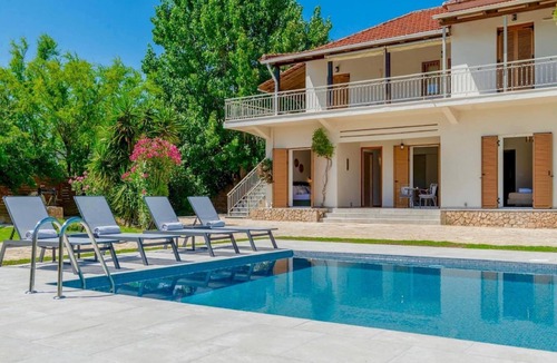 Pigadhakia Villa | Villa in Zakynthos with Private Pool & Beaches