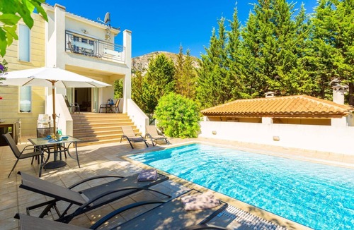 Kateleios Villa | Villa Ismini - Two Bedroom Villa, Sleeps 5
