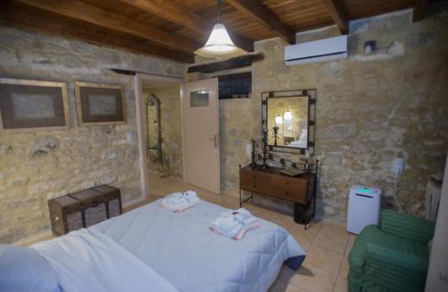 Galia Villa | Villa Kamelia-Renovated old house-South Crete
