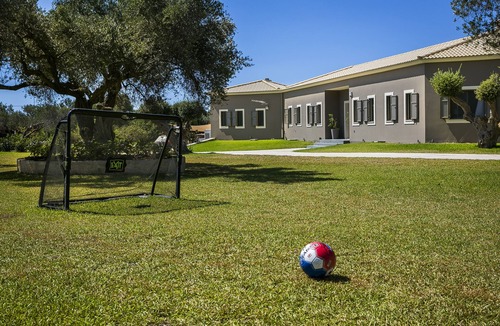 Sarlata House | Villa Katrin Walking Distance to Beach