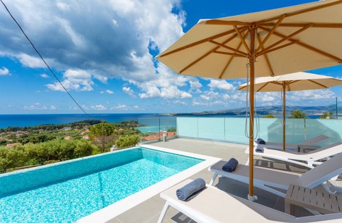 Lassi Villa | Villa Lassi Illios: Large Private Pool, Walk to Beach, Sea Views, A/C, WiFi