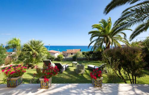 Brancaleone Marina House | Villa Mare Panoramica Estia
