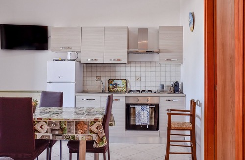 Licata Apartment | Villa "Nicolai - Primo Piano" with Mountain View, Shared Pool and Private Terrace
