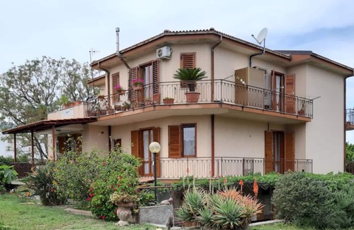 Isca Marina Apartment | Villa Nicole: Bright Apartment