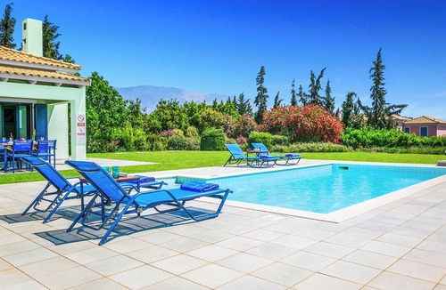 Svoronata Villa | Villa Nissaki - Two Bedroom Villa, Sleeps 4