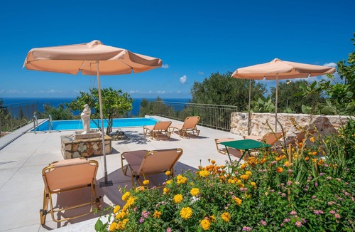 Vlachata Villa | Villa Onera in Vlachata