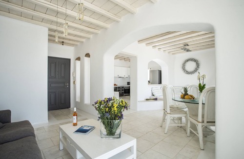 Houlakia House | Villa Orbit is a Traditional and Elegant Villa in Houlakia with a Private pool