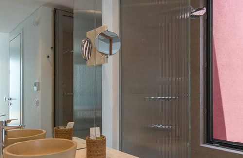 Rodhia Villa | Villa P- Deluxe Sea View Suite