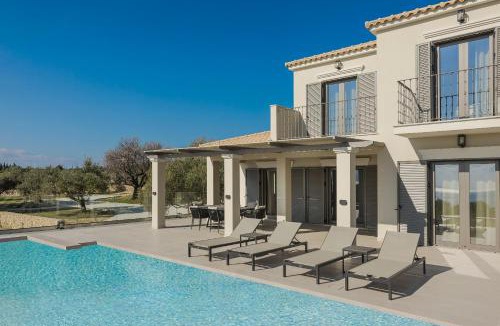 Karavados Villa | Villa Palazzo di Agathera Kefaloniaprivatevillas