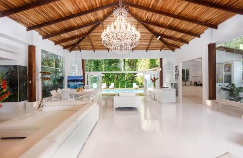 Chiguata Villa | Villa Paparazzi - Private Beachfront Villa