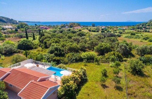Kateleios Villa | Villa Peach: Large Private Pool, Walk to Beach, Sea Views, A/C, WiFi