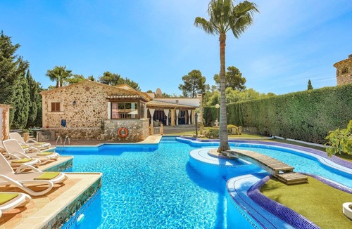 Urbanitzacio Gotmar Villa | Villa Pinos by Villa Plus