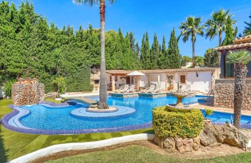 Urbanitzacio Gotmar Villa | Villa Pinos by Villa Plus