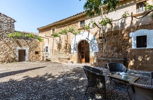 Buger Villa | Villa Rafal Antic