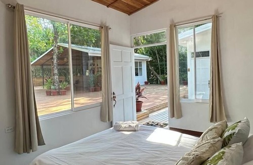 Parrita Hotel | Villa Republik