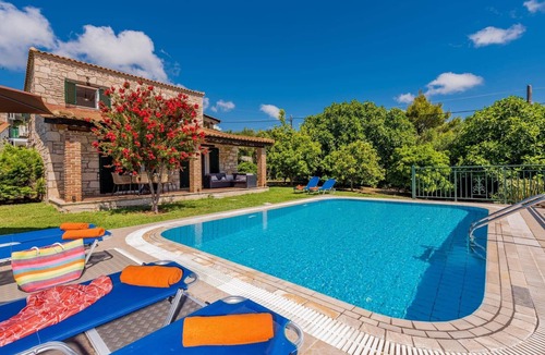 Lithakia Villa | Villa Rizolia Enea by Villa Plus