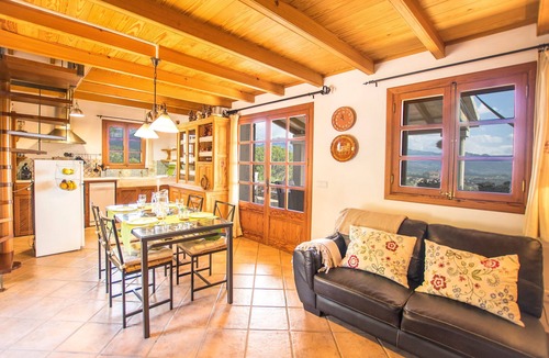 Selva Villa | Villa 'Sa Garriga De Can Barratot' with Mountain View, Wi-Fi and Air Conditioning