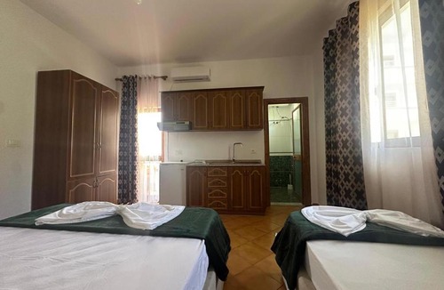 Shkembi i Kavajes Villa | Villa Sofia