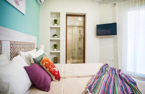 Kalamaki Villa | Villa Sophie - Sunny Retreat!