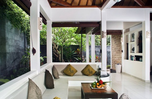 Lovina Villa | Villa Teman