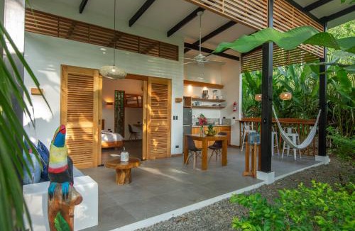 Chiguata House | Villa Tucán Pool - 10-Min Walk to Shore