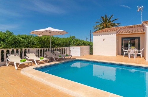 Cala en Porter House | VILLA VICTORIA - Charming house with shared pool.