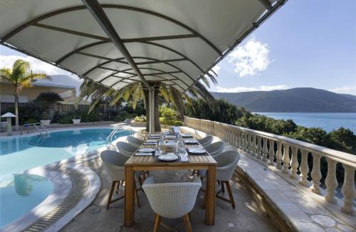 Porto Germeno Villa | Villa Visanty with Private Pool & Access to Beach
