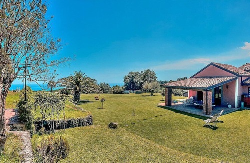 Piedimonte Etneo Villa | Villa Voltolino, fully refundable with voucher*: An elegant and welcoming two-story villa located on a hillside, facing the sea, with Free WI-FI.