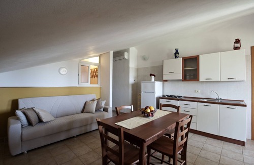 Caucana-finaiti-casuzze-finaiti Nord Villa | Villa with garden and swimming pool very close to the beach