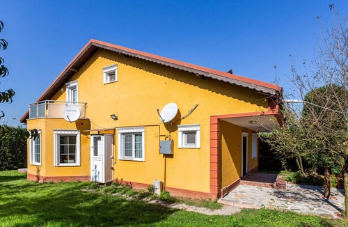 Masukiye Villa | Villa with Garden Surrounded by Nature in Sapanca