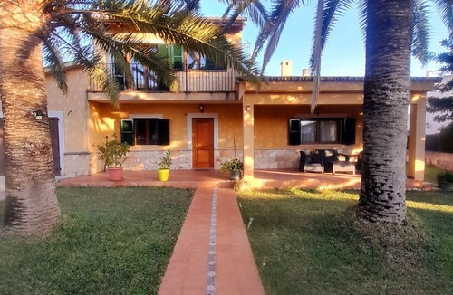 Plamanyola Ski Chalet | Villa With private Pool for Groups and Families 8 Sleeps